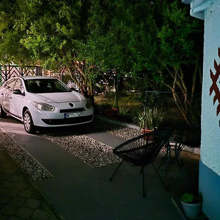 Bhs Bosnian-herzegovinian & Garden 펜션 *